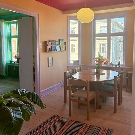 Leilighet Colourful Flat Near Frederiksberg Gardens *