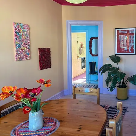 Colourful Flat Near Frederiksberg Gardens