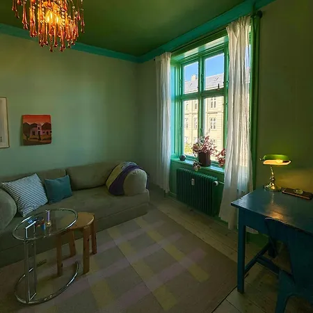 Leilighet Colourful Flat Near Frederiksberg Gardens *
